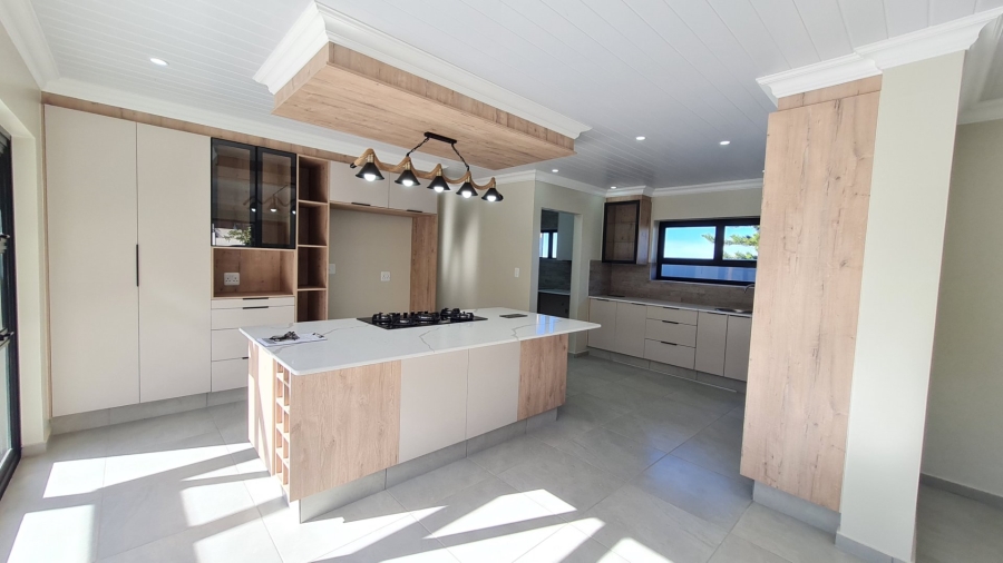 3 Bedroom Property for Sale in Dana Bay Western Cape